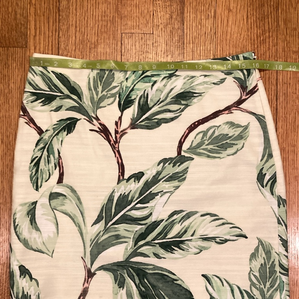 Ann Taylor Cream Skirt with Green Leaf Print - Picture 3 of 8
